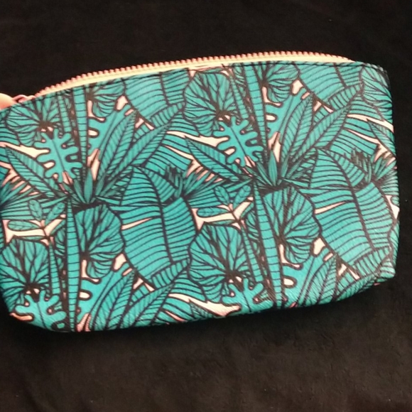 Make-Up Bags - Picture 7 of 7